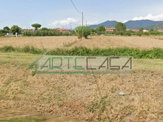 Terreno agricolo in Vendita a Cascina