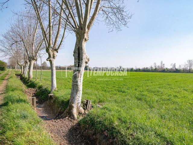 Terreno agricolo in vendita a Cassano D'Adda