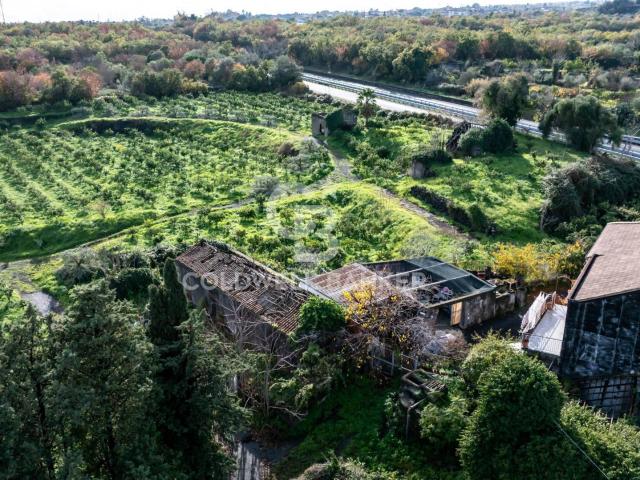 Terreno agricolo in vendita a Santa Venerina, Linera