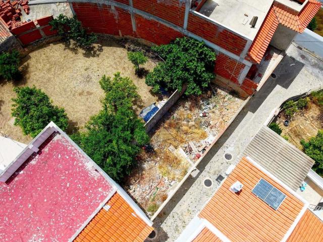 Terreno, Alcantarilha