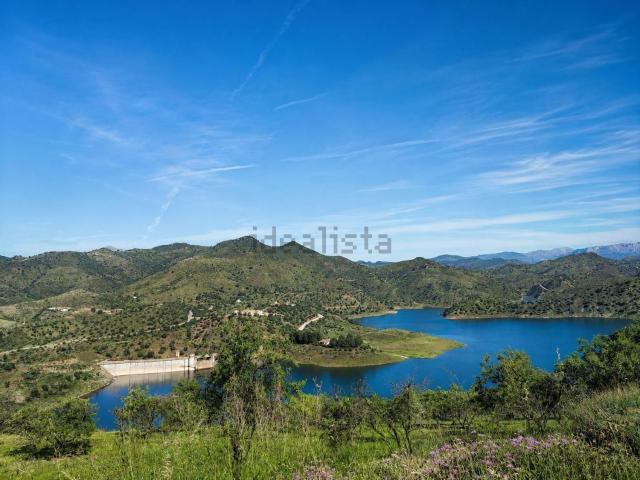 Terreno, Almogía