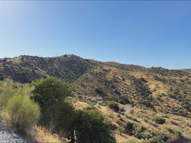 Terreno, Almogía