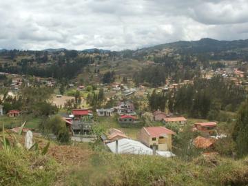 Terreno Amplio En San Cristobal El Descanso
