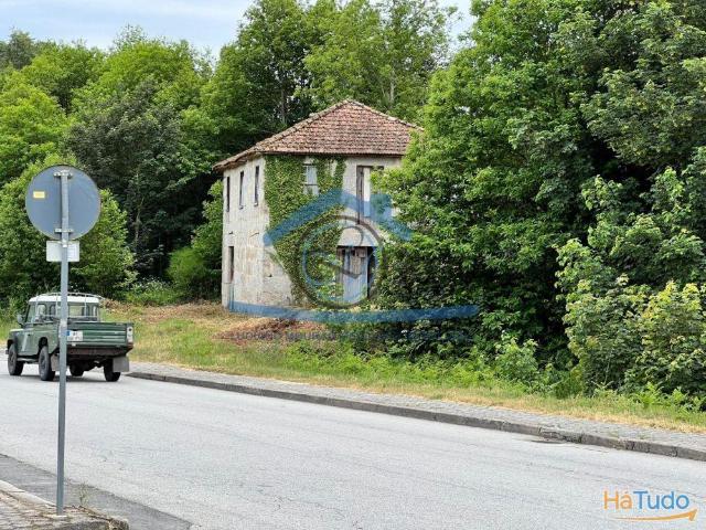 Terreno ao Centro de Vila Pouca de Aguiar | 26064059184