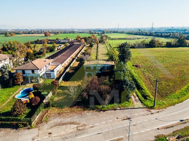 Terreno artigianale in vendita a Cassano d'Adda