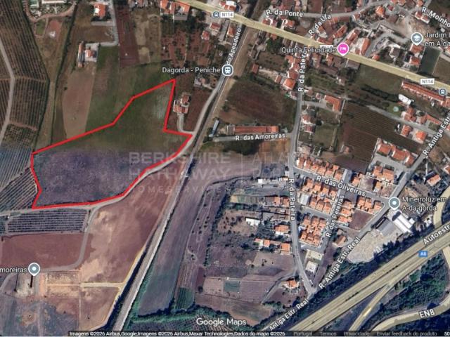 Terreno bem localizado, Óbidos