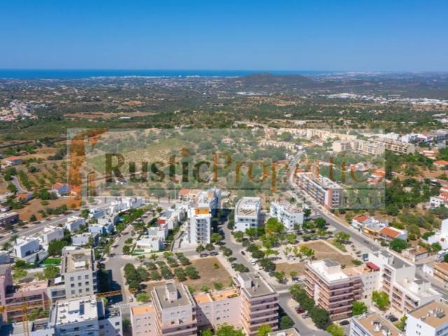 Terreno c/ projeto para 23 apartamentos e 1 unidade comercial em Loulé. RP2417P