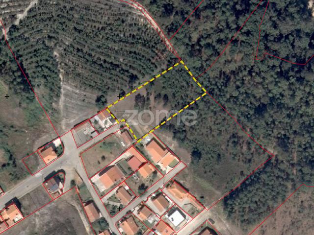 Terreno c/ viabilidade construtiva de Moradia térrea 4 frentes