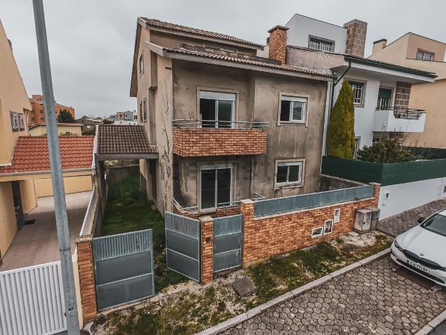 Terreno, Canelas