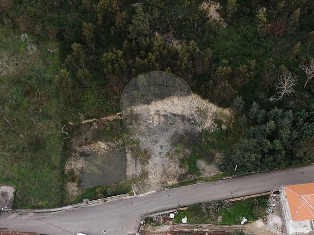 Terreno, Canelas e Fermelã
