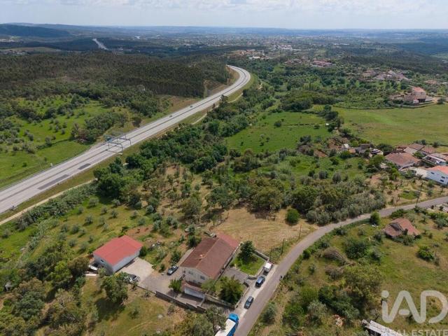 Terreno, Casais e Alviobeira