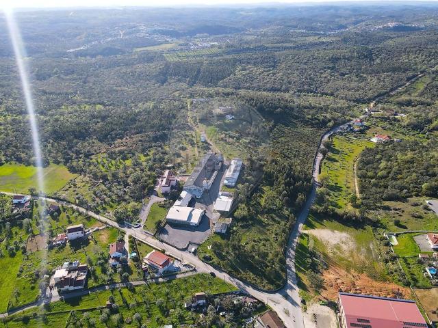 Terreno, Casais e Alviobeira