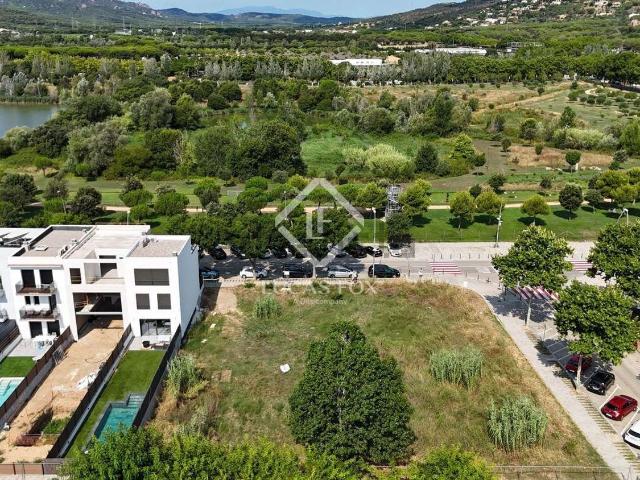 Terreno, Centre Estanys, Castell Platja d&apos Aro