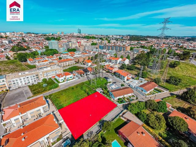 Terreno, Cidade da Maia
