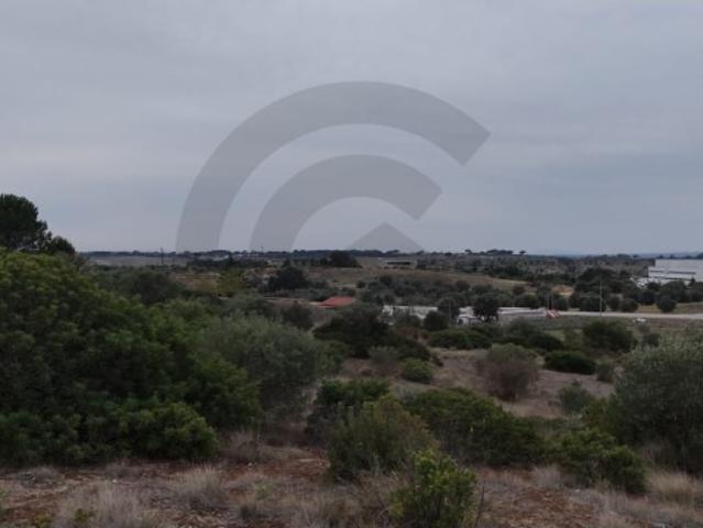 Terreno com 47.320 m2