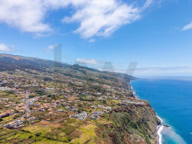 Terreno com 500 m² I Vista Mar I no Lombo do Girão – Estreito da Calheta
