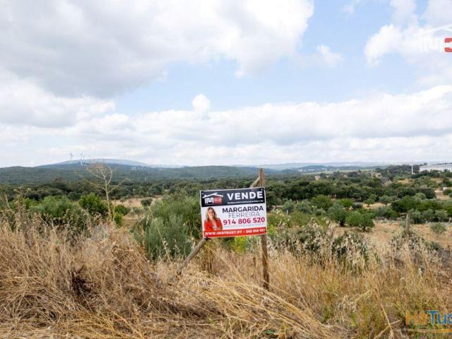 TERRENO COM 770,50 m² NA LAGOA DO FURADOURO | 26084076235