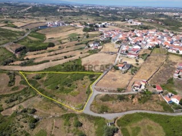 Terreno com 7.520 m² em Alvarinhos, típica aldeia saloia da região de Sintra, vista desafogada, tranquilidade e excelente exposição solar durante todo o dia
