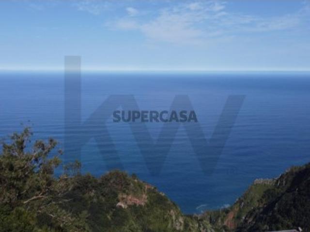 Terreno com 8670 m² em São Jorge Localização Privilegiada Próxima ao Mar