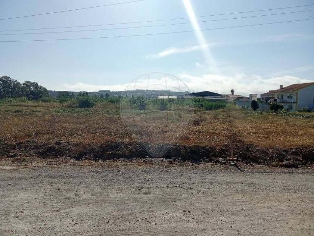 Terreno com 8.643 metros quadrados, que se destaca pela sua. m² Roliça