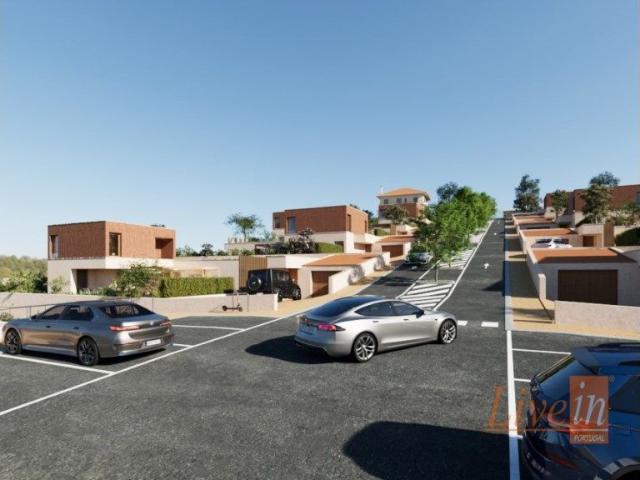 Terreno com 10800m2 em Rio de Mouro