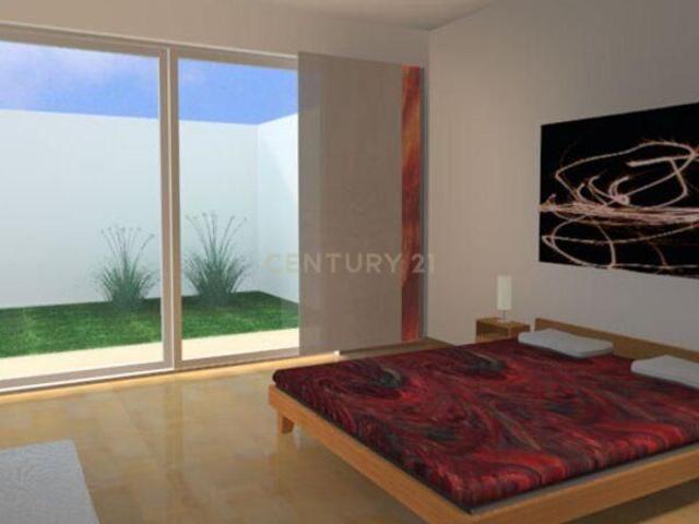 Terreno com 141m2 Quinta do Conde Para Moradia T3