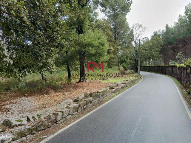 TERRENO COM 1480M2 PARA CONSTRUÇÃO | IRIVO, PENAFIEL