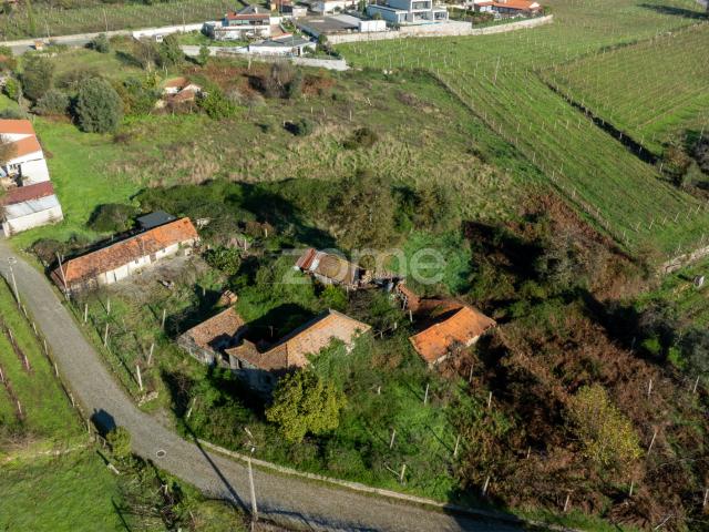 Terreno com 14.762 m2 em Penafiel