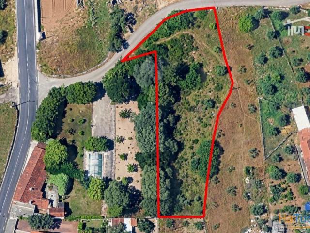 TERRENO COM 1576 m² EM ATOUGUIA | 26064063620