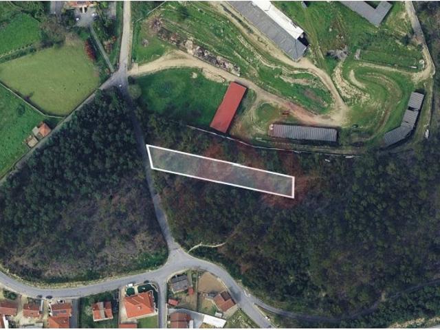 Terreno com 1600m2 para construção em Silvares, Lousada