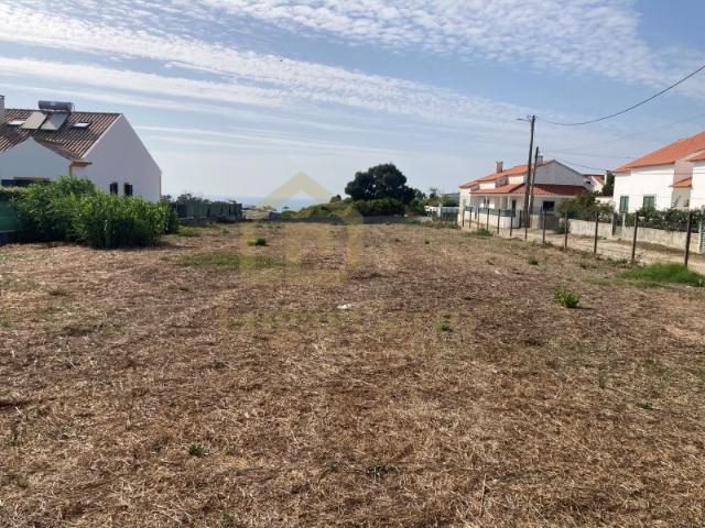 Terreno com 1661m2 vista mar Azoia Sesimbra