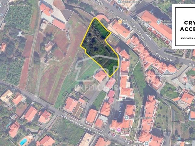 Terreno com 1910 m2 Caniço