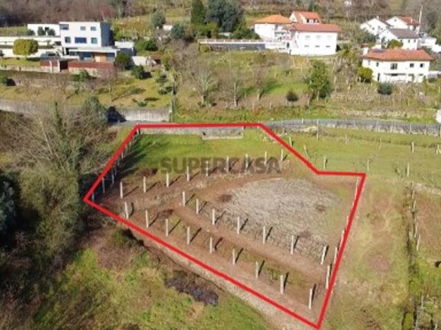 Terreno com 1.480 m² Loureda, Arcos de Valdevez