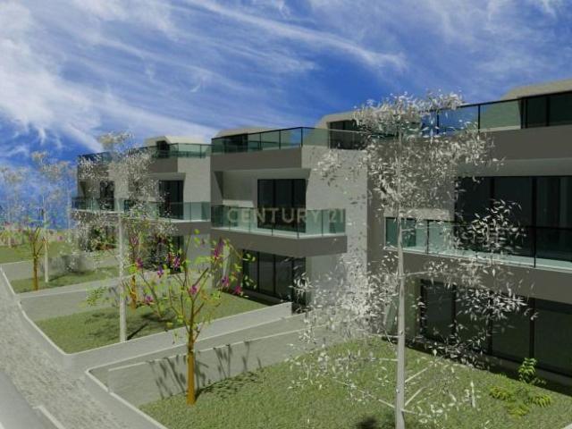 Terreno com 2.000m2 com projeto aprovado para condomínio de Luxo 4 moradias isoladas