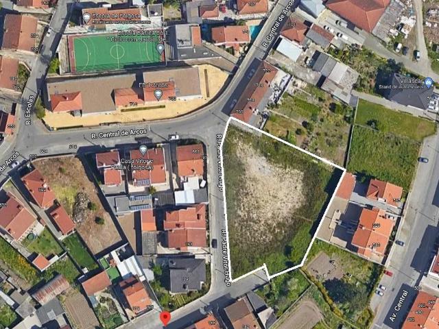 Terreno com 2.400 m2 em S. Pedro Fins Viabilidade para construção de 5 moradias