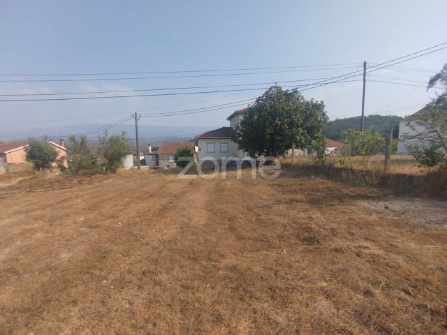 Terreno com 2.500 m2 urbanizaveis Energia, Água, Saneamento e Fibra