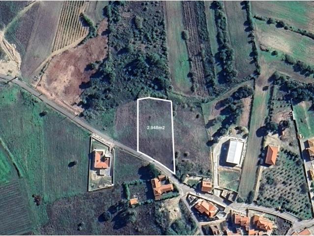 Terreno com 2.948m² para venda em Runa