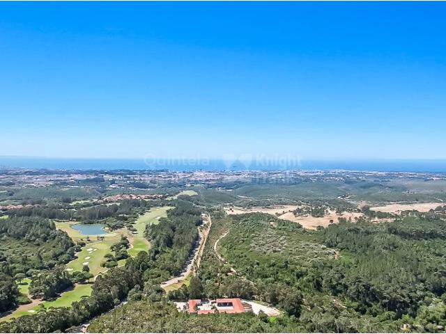 Terreno com 31.480 m2 junto à Estrada da Lagoa Azul, Penha Longa