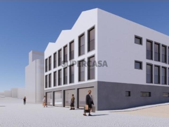 Terreno com 322m2 Trafaria