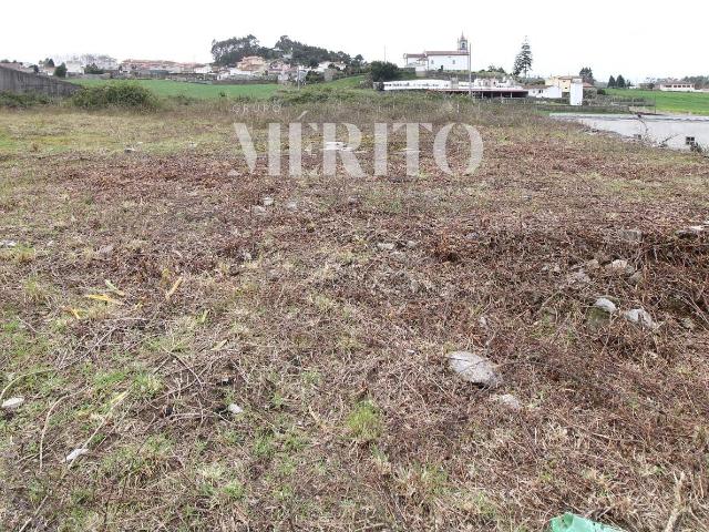 Terreno com 3.130m2 em Guilhabreu Vila do Conde