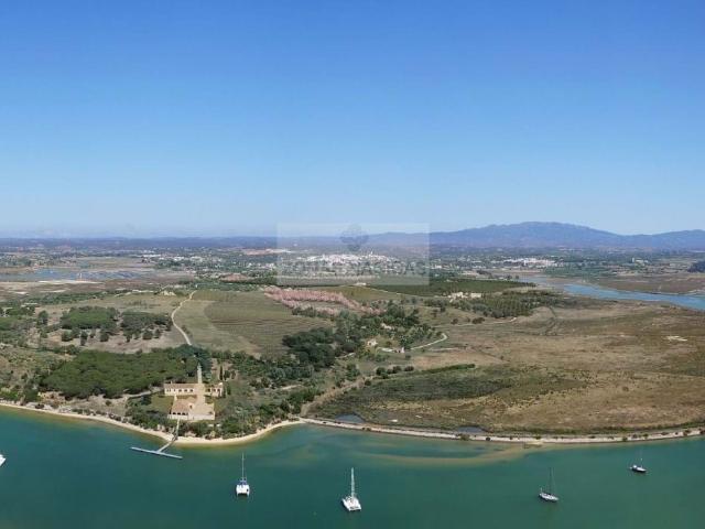 Terreno com várias ruinas em Alvor com Vista Mar