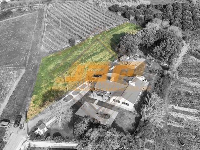 Terreno com viabilidade de construção