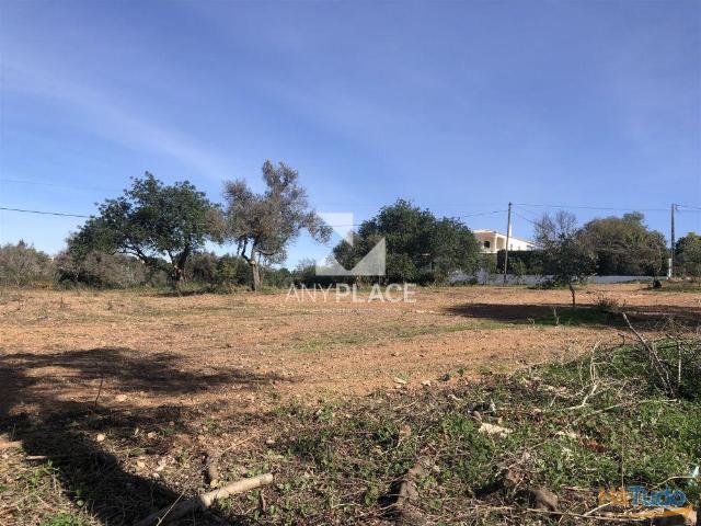 Terreno com viabilidade de construção de moradia de três pisos com piscina e bonita vista Mar. | 26063925423