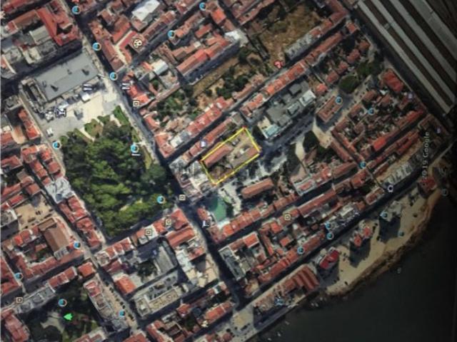 Terreno com viabilidade de construção habitacional, no total de 13 999 m2