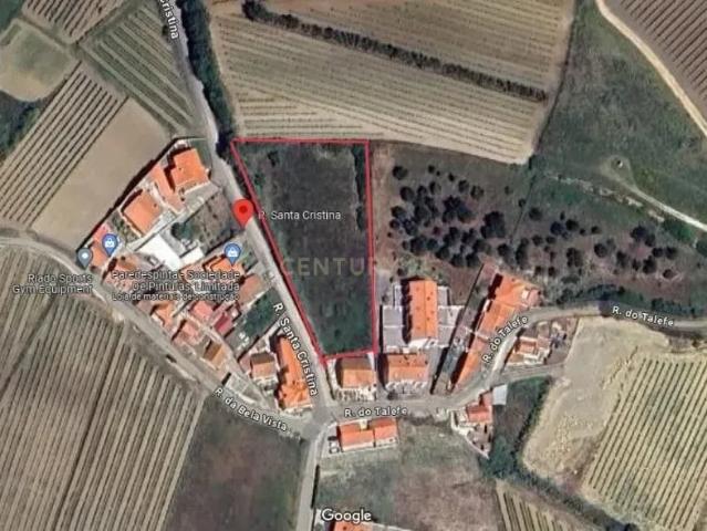 Terreno com viabilidade de construção Vista desafogada