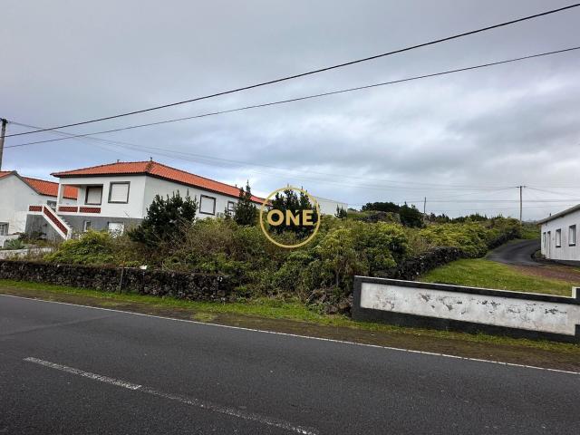 Terreno com vista mar e para a ilha do Faial – Criação Velha, Madalena do Pico