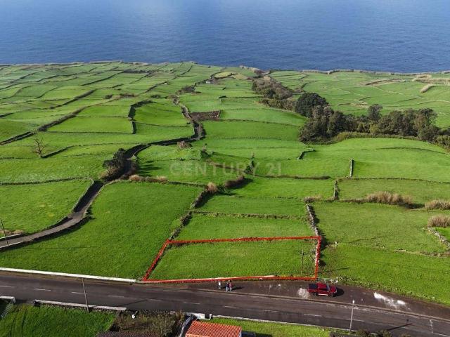 Terreno com Vista Mar em Doze Ribeiras, Angra do Heroísmo