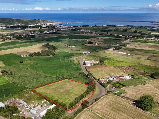 Terreno com Vista Mar em Praia da Vitória, Ilha Terceira