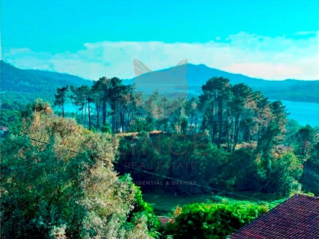 Terreno com Vista Panorâmica para o Rio Minho 3400m²