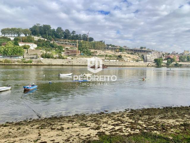 Terreno com vistas Rio Douro